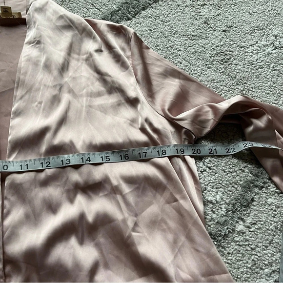 POL robe silky blush mauve pink lace trim medium / large - Picture 7 of 9